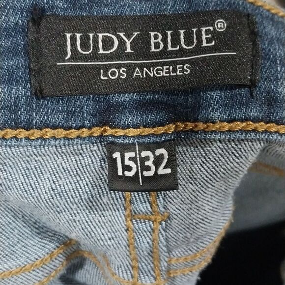 Judy Blue Jeans Women's Size 15/32 Relaxed Fit Denim Whiskering Distressed - Picture 9 of 16